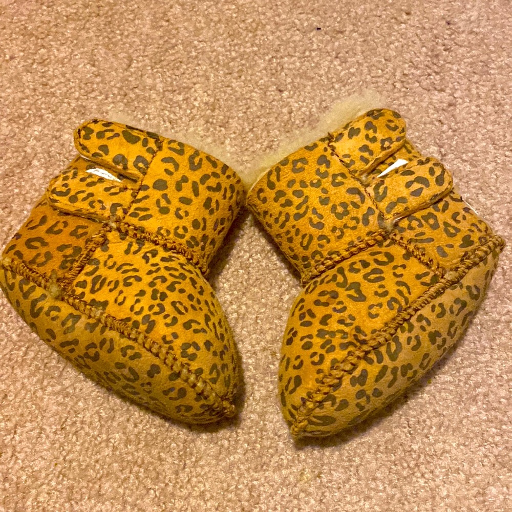 Baby ugg boots leopard